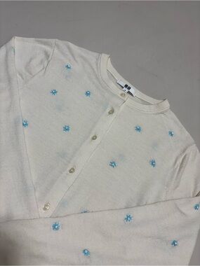 Uniqlo 100% Fine Merino Wool Embroidered floral Cardigan Off-White M Custom